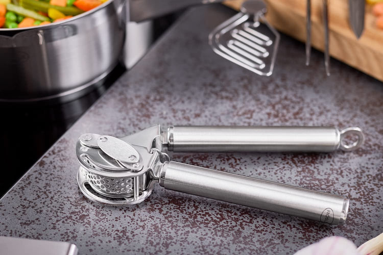 12895 Stainless Steel Garlic & Ginger Press with Scraper for Effortless Mincing with Easy Cleanup