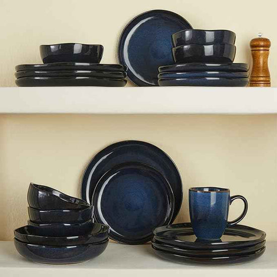 18 Piece Stoneware Dish Set for 6, Reactive Glaze Ceramic Plates and Bowls Set | Coastal‑Inspired Irregular Design for Casual Entertaining & Intimate Dinners | Dishwasher & Microwave Safe