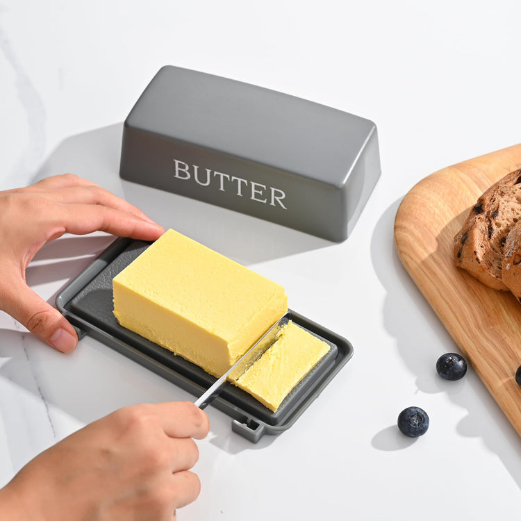 Butter Holder With Cover And Knife