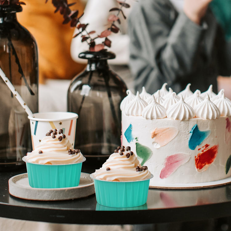 5oz Dot Cake Cups with Dome Lids 100 Pack (5 Fl Oz)