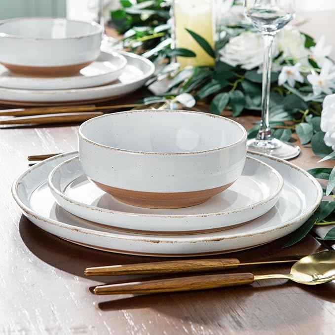 AmorArc Dinnerware Sets for 6, 18 Pieces Stoneware Plates and Bowls Set with Handbrush Rim, Scratch Resistant Dishes Set, Dishwasher & Microwave Safe, White