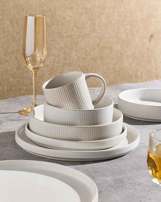 famiware Star Dinnerware Set with Pasta Bowls, Service for 6 (24 Pieces), Ribbed Stoneware Plates and Double Bowls Sets - Chip & Scratch Resistant, Microwave & Dishwasher Safe Dishes, Matte White