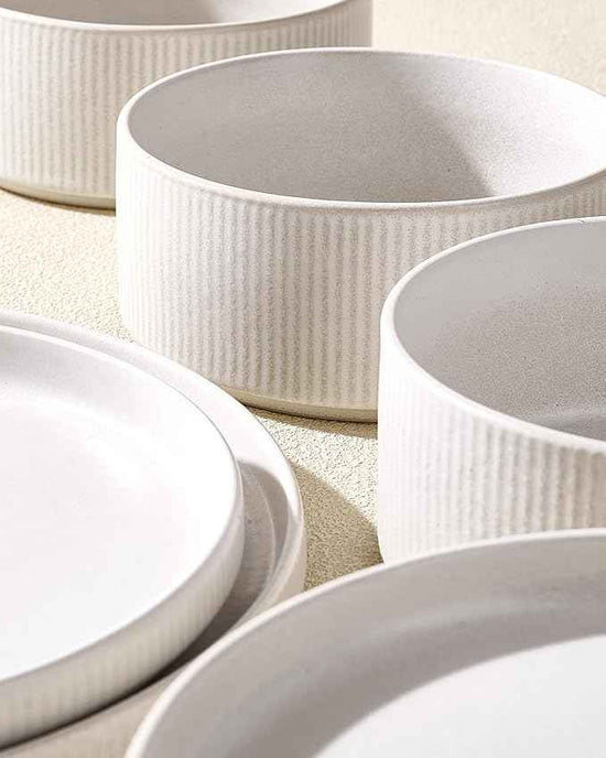 Stoneware Dinnerware Sets, Handcrafted Double Reactive Glaze Plates and Bowls for Everyday & Formal Dining, Microwave & Dishwasher Safe, Scratch Resistant Dishes for 4 (12-Piece), Matte Reactive White