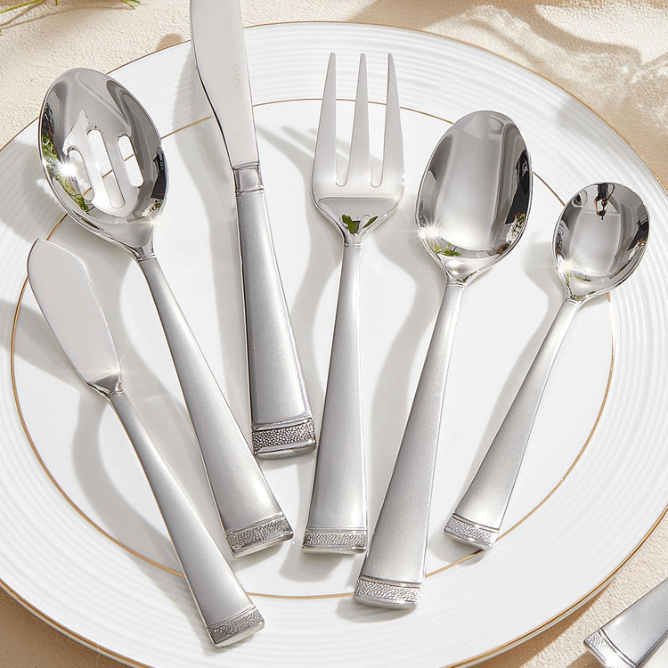 65 Piece Flatware Set (65 Count)