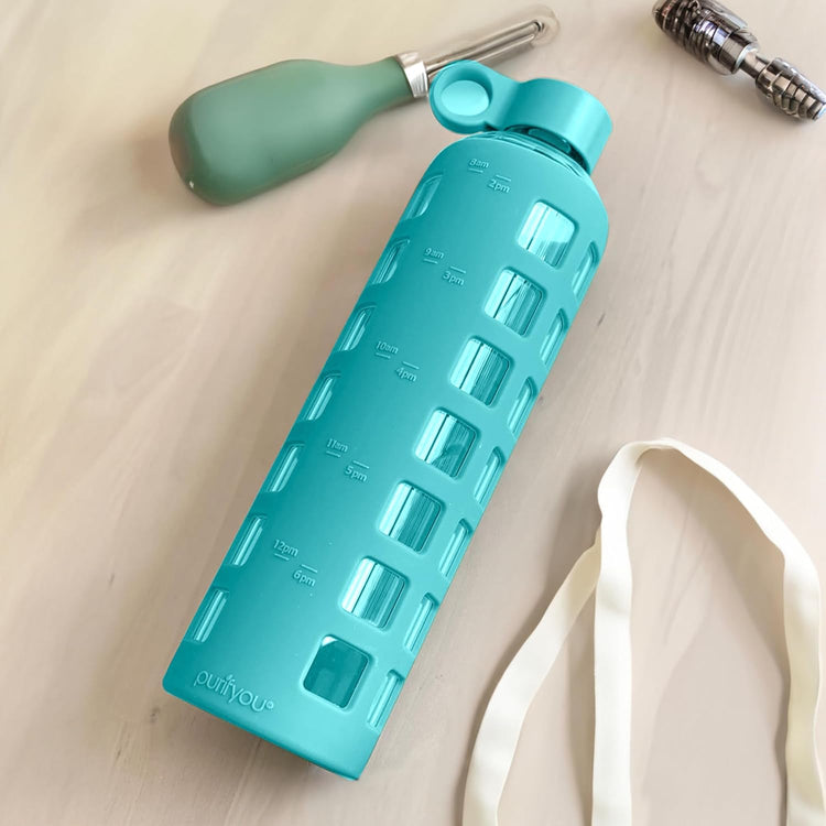 purifyou 40oz / 32oz / 22oz / 12oz Borosilicate Glass Water Bottle with Time & Volume Markers, Silicone Sleeve, Stainless Steel Lid – Reusable Glass Bottle for Water & Juice (32oz Aqua Blue)