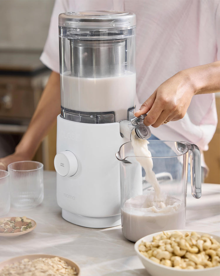 M1 - Plant-Milk Maker - Homemade oat and nut milk - White (32 Fl Oz)