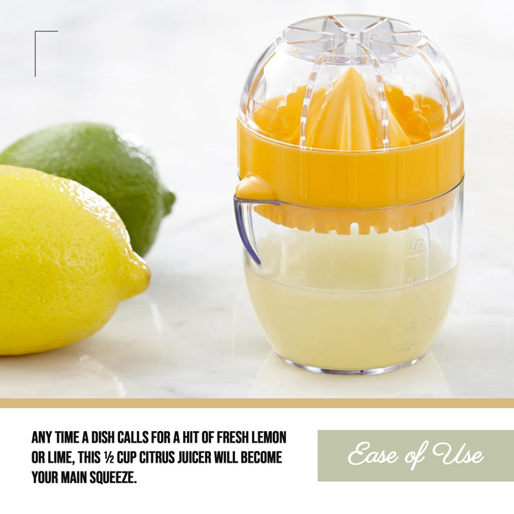 Lemon Squeezer with Integrated Strainer