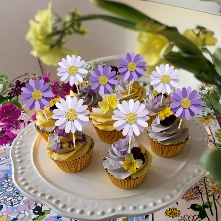 24Pcs Purple Daisy Cupcake Toppers Flower Cake Toppers Daisy Cake Decorations Chrysanthemum Cupcake Toppers Spring Daisy Flower Cake Picks for Birthday Wedding Supplies (24 Count)
