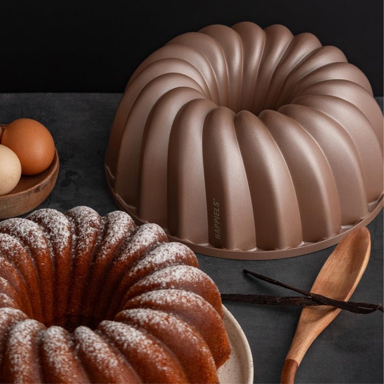Classic 10 Cup Fluted Cake Pan Nonstick