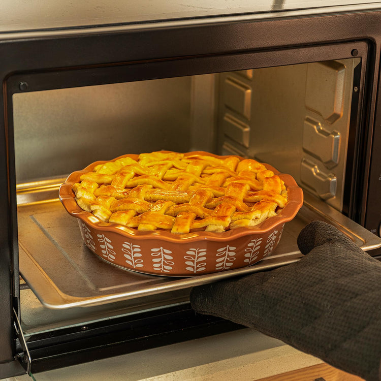 Porcelain Deep Fluted Pie Dish for Baking