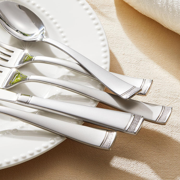 30 Piece Flatware Set (29.99 Count)