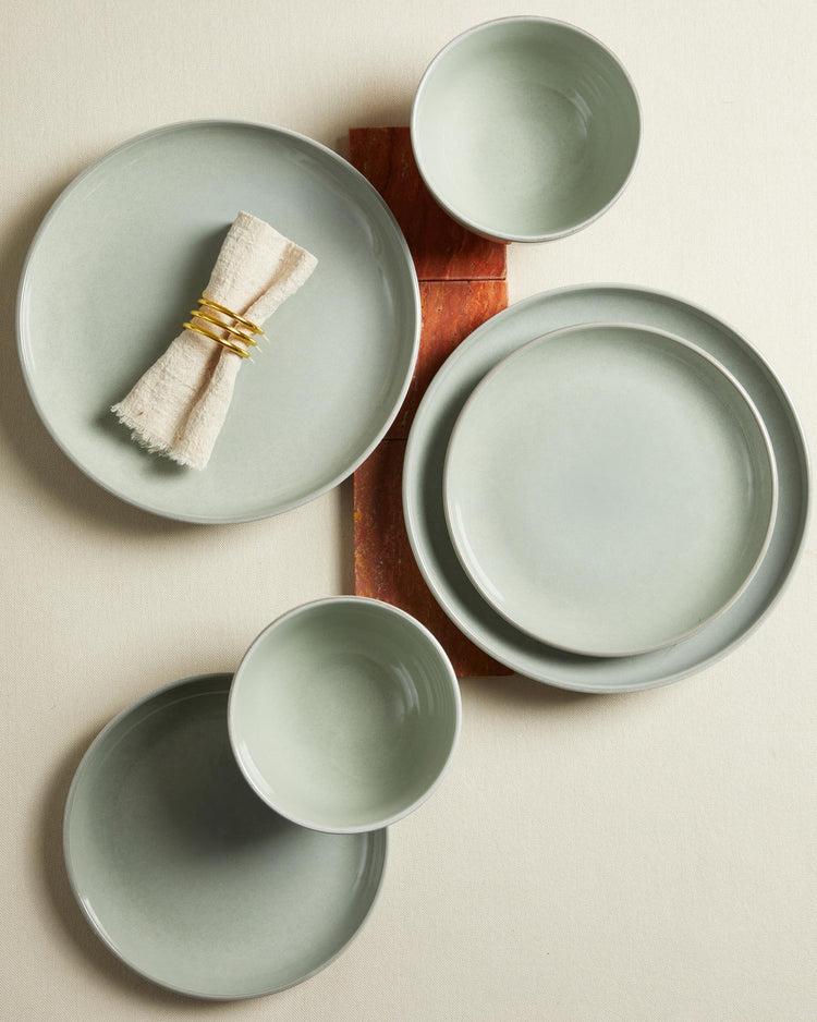 Stoneware Dinnerware Sets for 4
