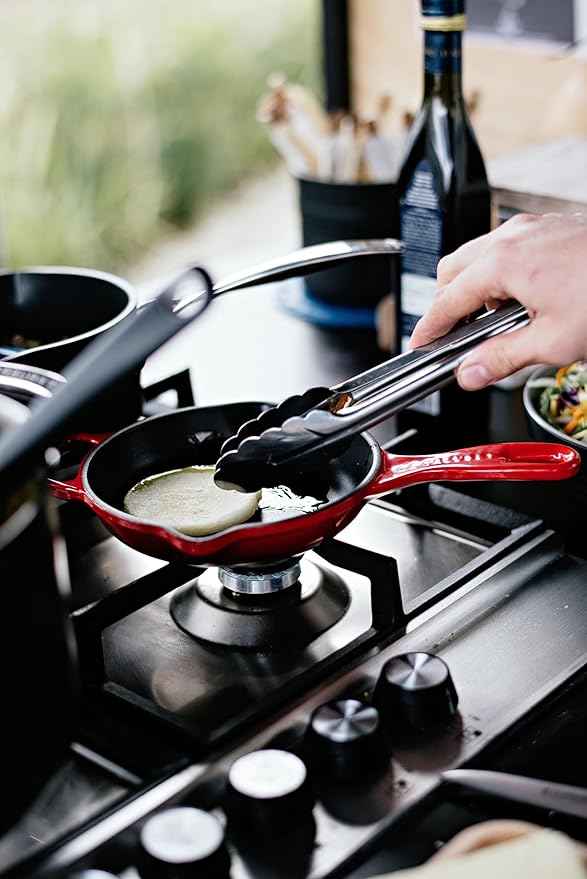 Le Creuset Enameled Cast Iron Signature Iron Handle Skillet, 6.33", Cerise
