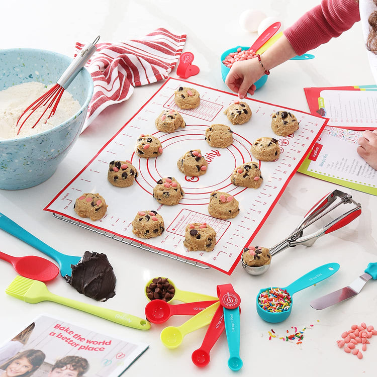 31 Piece Kids Baking Tools Set for Young Chefs