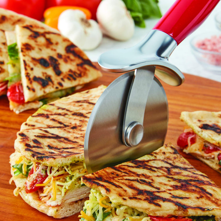 Classic Pizza Wheel with Sharp Blade For Cutting Through Crusts