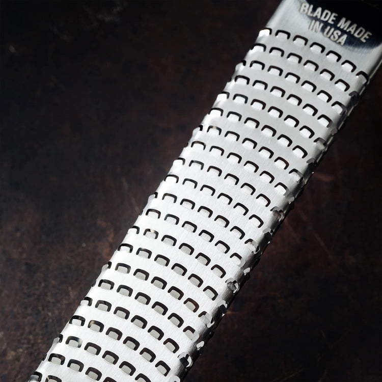 Microplane Premium Zester Grater in After Dark Gray | Lemon Zester tool, Hard Cheese & Vegetable Grater | For Citrus, Parmesan Cheese, Garlic, Ginger, Nutmeg | Fine Stainless Steel Blade, Made in USA
