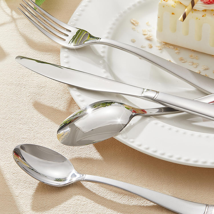40 Piece Flatware Set (40 Count)