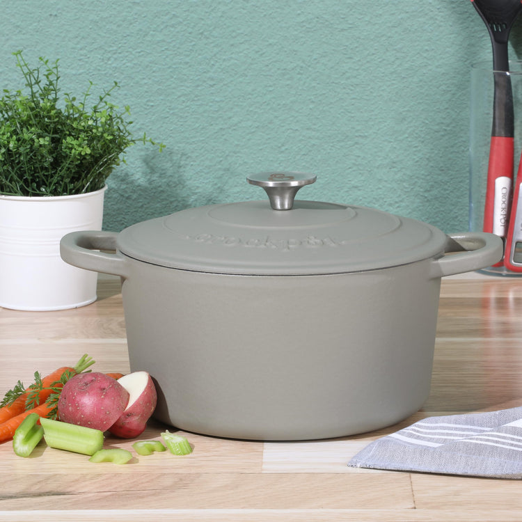 Artisan 5 Quart Round Cast Iron Dutch Oven with Lid