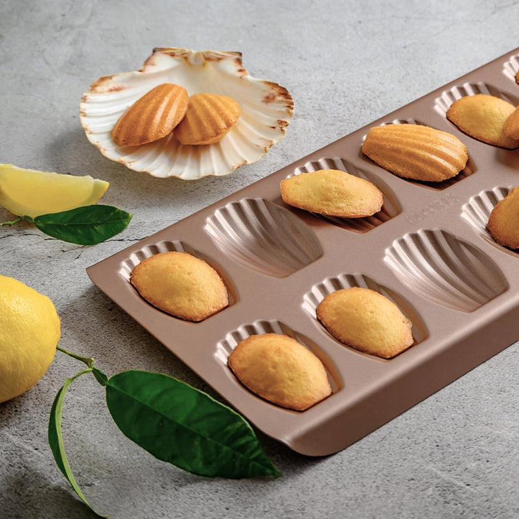 12 Well Madeleine Pan 2 (2 Count)