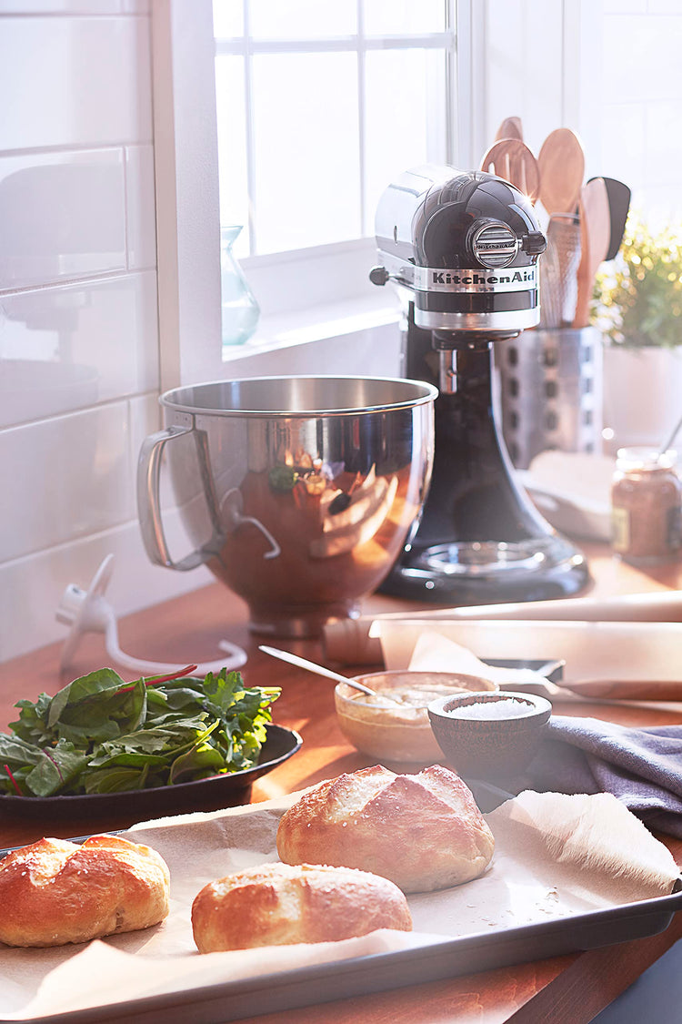 Artisan, 5-Qt Tilt Head Stand Mixer, KSM150PS, Onyx Black (16 Ounce)