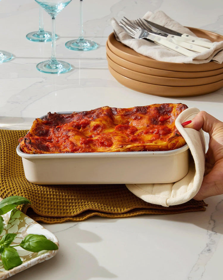 Non Stick 9" x 6.5" Small Rectangle Baking Pan