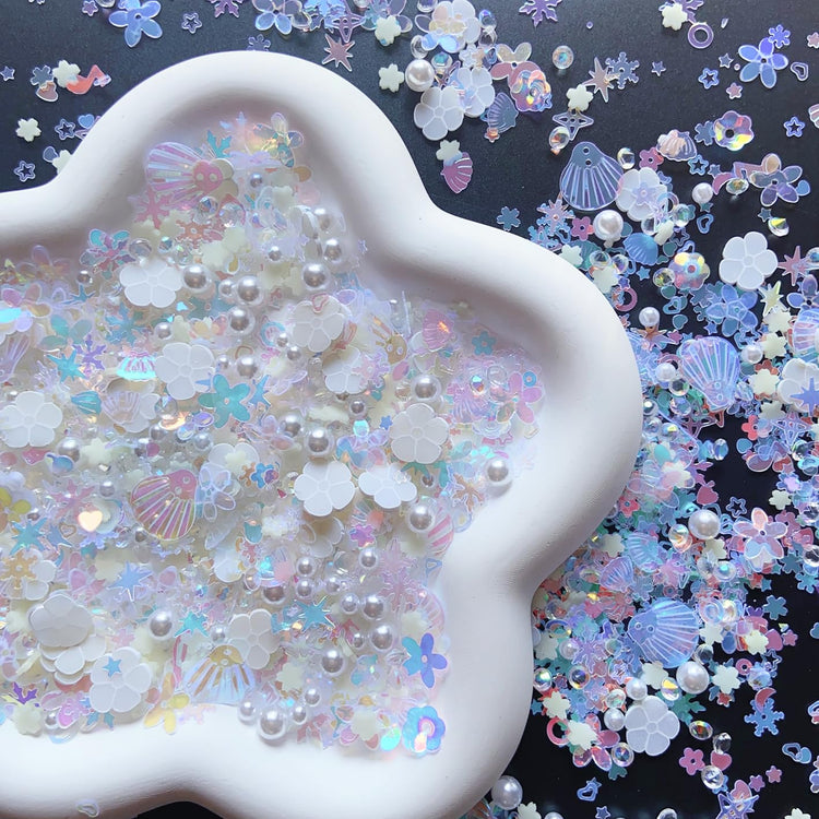 Sequins Holographic Polymer Clay Slices Nail Glitter 3D Holographic Snowflake Shell Butterfly Plum Blossom Nail Sequins Slices Polymer Clay Nail Decals for DIY Nail Decoration