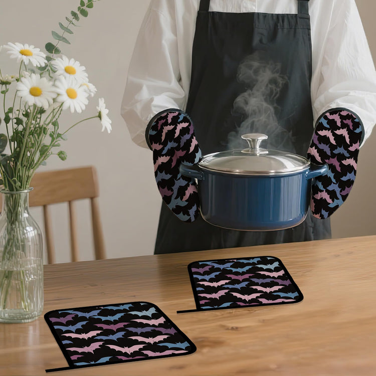 Colorful Bats Oven Mitts and Pot Holders Set (4 Count)