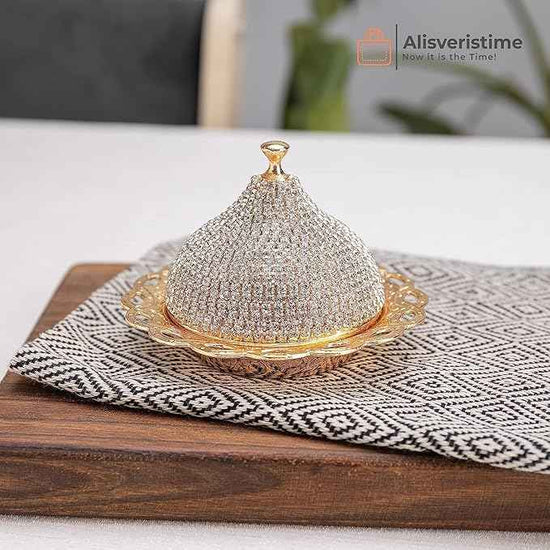 Alisveristime Crystal Embellished Turkish Coffee Set – 27 Pieces – Decorative Zamac Espresso Cups, Saucers and Sugar Bowl with Tray – Available in Three Color Variations (Gold)