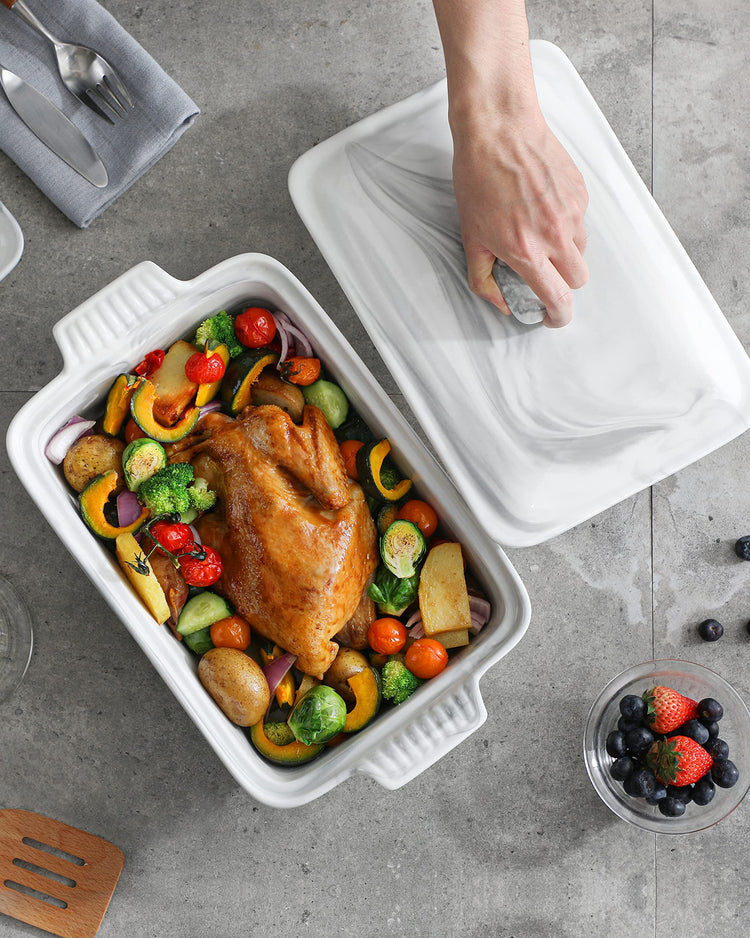 3.4 Qt Casserole Dish with Lid