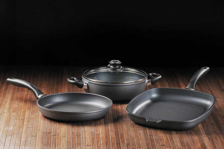 4 Piece Set Nonstick Diamond Coated Aluminum W