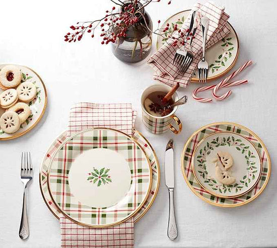 Lenox 894964 Holiday Plaid Accent Plates, Set of 4, Red & Green, Christmas Dinnerware, Hosting