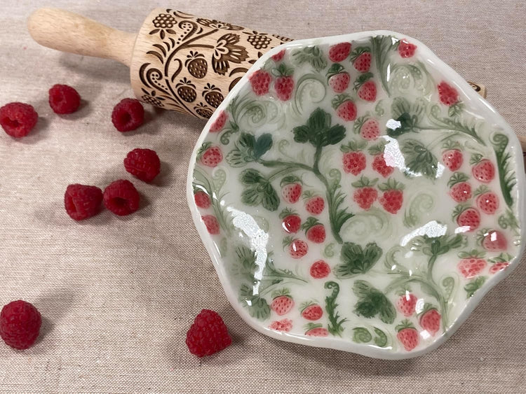 STRAWBERRY embossing rolling pin. Engraved wooden embossed dough roller for embossed cookies or clay by Algis Crafts
