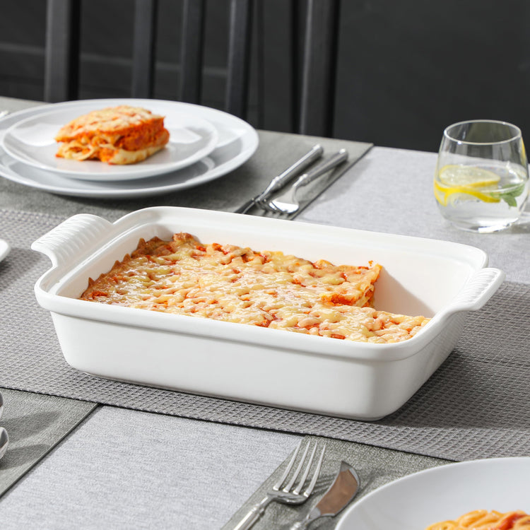3.4 Qt Baking Dish with Lid