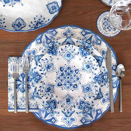 Le Cadeaux 18 Piece Luxury Melamine Dinnerware Set, Service for 6 (Moroccan Blue)