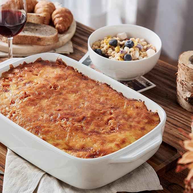 Large Ceramic Casserole Dish with Lid, 4.0 Quart Covered Rectangular Stoneware Baking Dishes for Oven, Deep 9x13 Inch Lasagna Pans for Baking and Serving, Perfect for Christmas Gifts, White