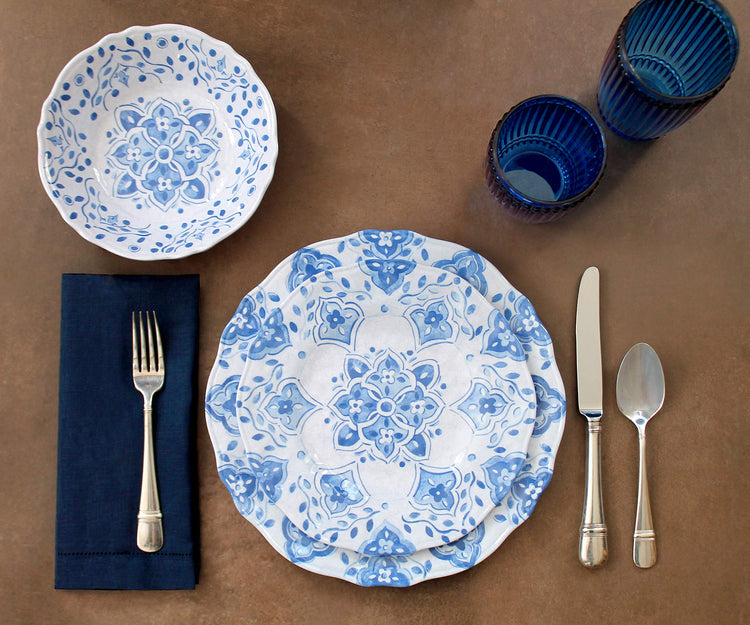 18 Piece Luxury Melamine Dinnerware Set