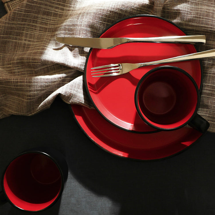 Albie Stoneware 16 Piece Modern Dinnerware Set (16 Piece - Service for 4 / Red and Black)